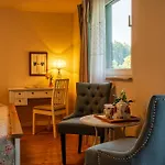 Landhaus- Fruehstueckspension Im Brombachtal