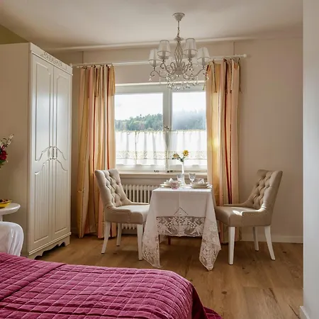 Landhaus- Fruehstueckspension Im Vendégház