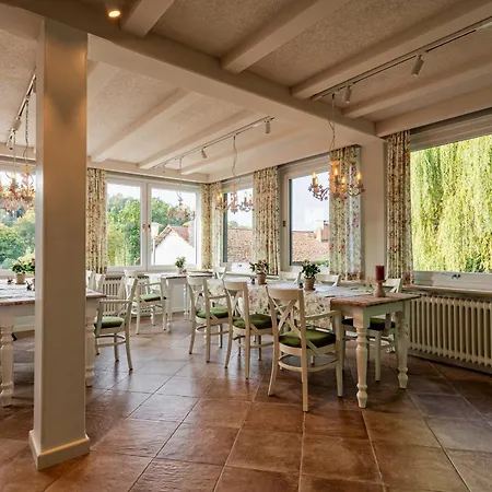 Landhaus- Fruehstueckspension Im *