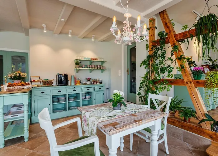 Landhaus- Fruehstueckspension Im Konukevi *